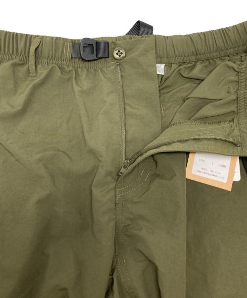 GRAMICCI（グラミチ）GRAMICCI (グラミチ) LOWERCASE (ロウワーケース) 別注NYLON TRACK PANT オリーブ サイズ:L 未使用品の古着・服飾アイテム
