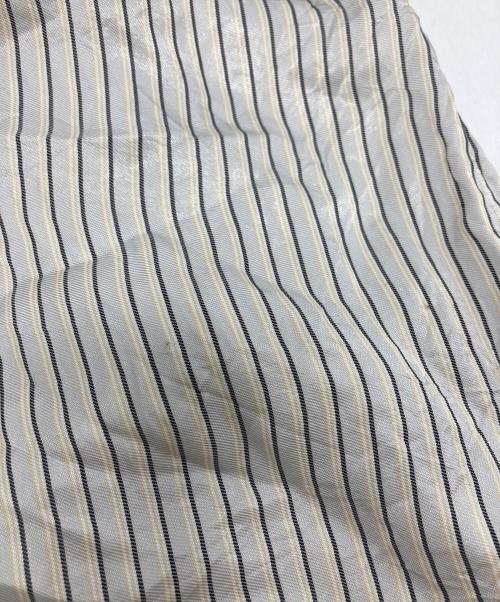 ALEXANDER WANG（アレキサンダー・ワン）ALEXANDER WANG (アレキサンダー・ワン) オープンショルダーストライプシャツ グレー サイズ:2の古着・服飾アイテム