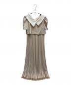 HER LIP TOハーリップトゥ）の古着「Butterfly Collar Pleated Dress / 1241305053」｜ベージュ