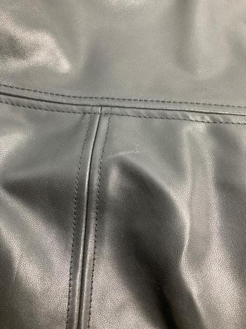 UN3D.（アンスリード）UN3D. (アンスリード) FAKE LEATHER COCOON LONG CAMI ブラック サイズ:38の古着・服飾アイテム