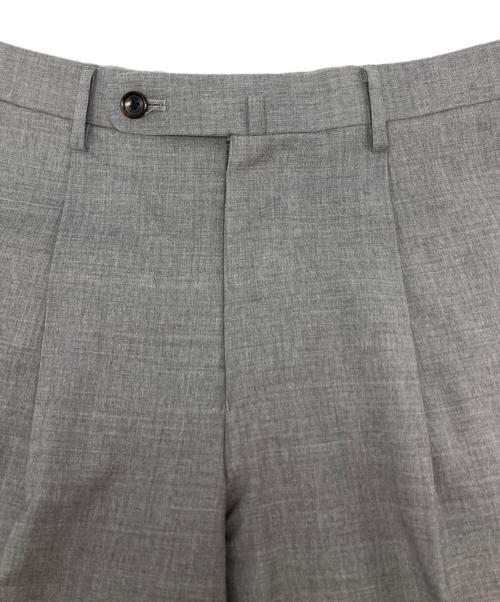 Brilla per il gusto（ブリッラ ペル イルグースト）Brilla per il gusto (ブリッラ ペル イルグースト) LORO PIANA FABRIC 1プリーツ スラックス / 24-23-0819-015 グレー サイズ:44の古着・服飾アイテム