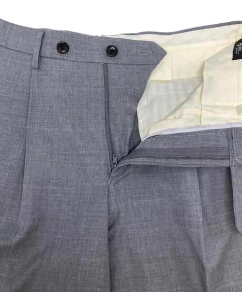 Brilla per il gusto（ブリッラ ペル イルグースト）Brilla per il gusto (ブリッラ ペル イルグースト) LORO PIANA FABRIC 1プリーツ スラックス / 24-23-0819-015 グレー サイズ:44の古着・服飾アイテム