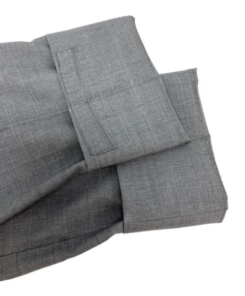 Brilla per il gusto（ブリッラ ペル イルグースト）Brilla per il gusto (ブリッラ ペル イルグースト) LORO PIANA FABRIC 1プリーツ スラックス / 24-23-0819-015 グレー サイズ:44の古着・服飾アイテム