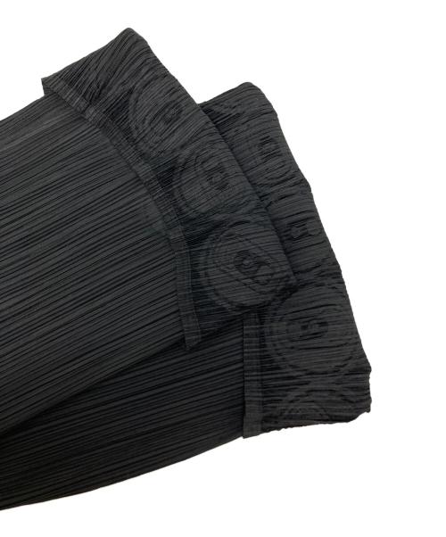 PLEATS PLEASE（プリーツプリーズ）PLEATS PLEASE (プリーツプリーズ) 裾プルタブデザイン加工プリーツパンツ / PP83-JF723 ブラック サイズ:2の古着・服飾アイテム