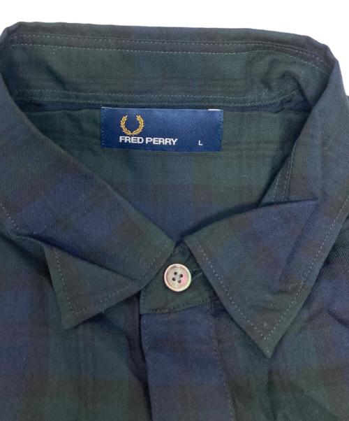 FRED PERRY（フレッドペリー）FRED PERRY (フレッドペリー) 半袖シャツ/F4436 ネイビー サイズ:Lの古着・服飾アイテム