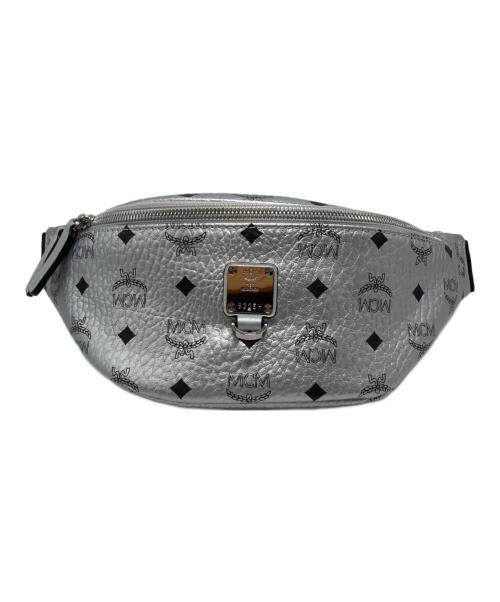 MCM（エムシーエム）MCM (エムシーエム) Berlin Silver Metallic Coated Canvas Belt Bag/MUZ9SFI31SB001 シルバー サイズ:₋の古着・服飾アイテム