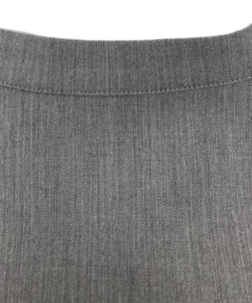 23区（ニジュウサンク）23区 (ニジュウサンク) ライトクロス ワンピース/opwsgs0210 グレー サイズ:32の古着・服飾アイテム