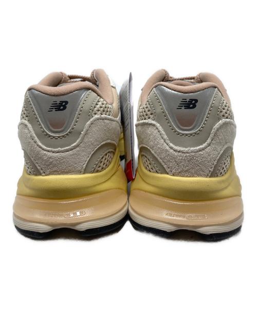 NEW BALANCE（ニューバランス）NEW BALANCE (ニューバランス) ローカットスニーカー/U2010SGR ベージュ サイズ:US8 未使用品の古着・服飾アイテム