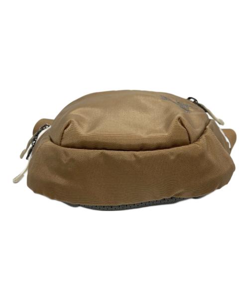 ARC'TERYX（アークテリクス）ARC'TERYX (アークテリクス) ショルダーポーチ/25817-133003-11/21 ベージュ サイズ:₋の古着・服飾アイテム