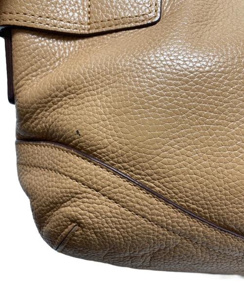 COACH（コーチ）COACH (コーチ) イースト ウェスト ダッフル ショルダーバッグ ベージュの古着・服飾アイテム