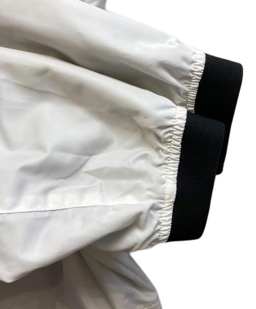 ARMANI EXCHANGE（アルマーニ エクスチェンジ）ARMANI EXCHANGE (アルマーニ エクスチェンジ) RECYCLED FABRIC HOODED JACKET ホワイト サイズ:Mの古着・服飾アイテム