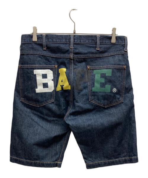 A BATHING APE（アベイシングエイプ）A BATHING APE (アベイシングエイプ) Color BAPE LOGOデニムハーフパンツ インディゴ サイズ:Mの古着・服飾アイテム