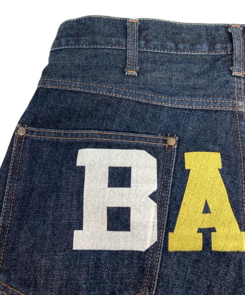 A BATHING APE（アベイシングエイプ）A BATHING APE (アベイシングエイプ) Color BAPE LOGOデニムハーフパンツ インディゴ サイズ:Mの古着・服飾アイテム