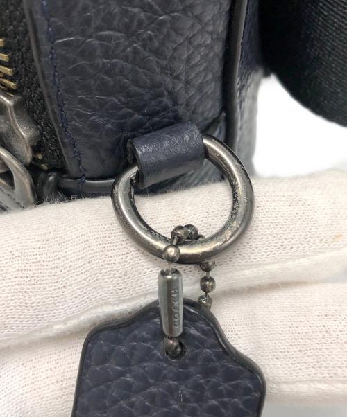 COACH（コーチ）COACH (コーチ) レザーショルダーバッグ ネイビーの古着・服飾アイテム
