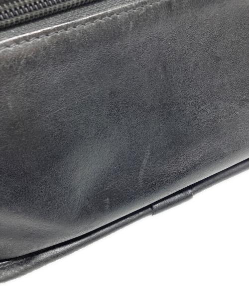 TUMI（トゥミ）TUMI (トゥミ) オーガナイザー レザーセカンドバッグ/92104DH ブラック サイズ:₋の古着・服飾アイテム