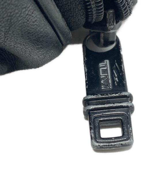 TUMI（トゥミ）TUMI (トゥミ) オーガナイザー レザーセカンドバッグ/92104DH ブラック サイズ:₋の古着・服飾アイテム