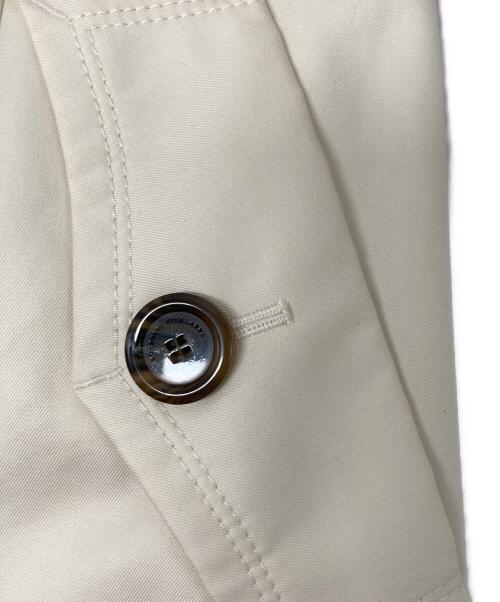 BURBERRY BLUE LABEL（バーバリー ブルー レーベル）BURBERRY BLUE LABEL (バーバリー ブルー レーベル) トレンチコート/FR530-275-02 アイボリー サイズ:40の古着・服飾アイテム