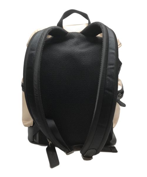 COACH（コーチ）COACH (コーチ) パーフォレイテッド バックパック / F57477 ブラック×ベージュの古着・服飾アイテム