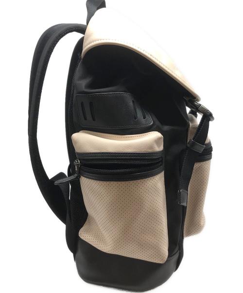 COACH（コーチ）COACH (コーチ) パーフォレイテッド バックパック / F57477 ブラック×ベージュの古着・服飾アイテム