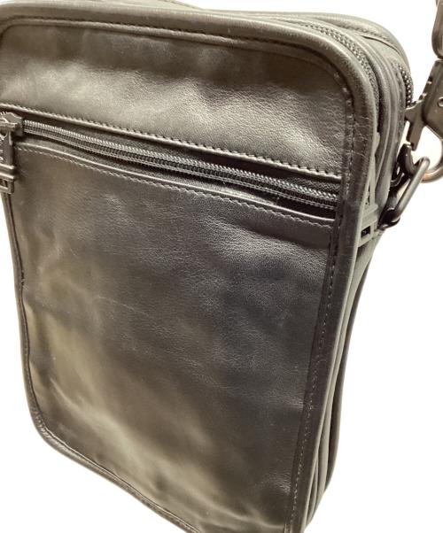 TUMI（トゥミ）TUMI (トゥミ) レザーショルダーバッグ/997D3 ブラック サイズ:-の古着・服飾アイテム