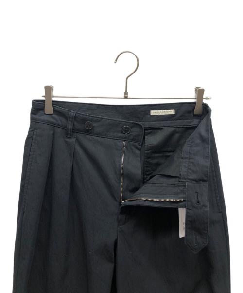 UNITED ARROWS（ユナイテッドアローズ）UNITED ARROWS (ユナイテッドアローズ) ガスボイル ギャバジン 2プリーツ ナチュラルトラウザース / 1114-1-558271-0930 ブラック サイズ:S 未使用品の古着・服飾アイテム