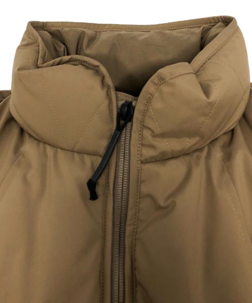 DESCENTE（デサント）DESCENTE (デサント) SHIPS JET BLUE (シップスジェットブルー) ダウンジャケット/D0R-T9875 ベージュ サイズ:Mの古着・服飾アイテム