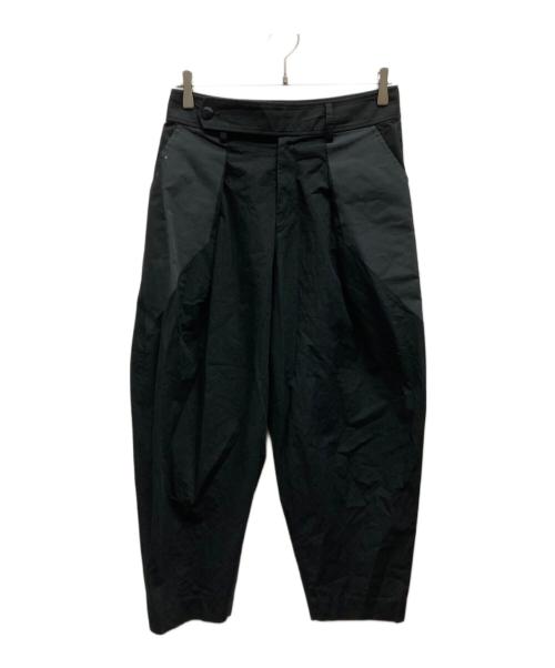 ISSEY MIYAKE（イッセイミヤケ）ISSEY MIYAKE (イッセイミヤケ) タックカーブパンツ / IM77-FF505 ブラック サイズ:2の古着・服飾アイテム