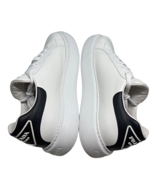 PRADA（プラダ）PRADA (プラダ) トライアングルロゴローカットスニーカー/4E3583 ホワイト サイズ:8の古着・服飾アイテム