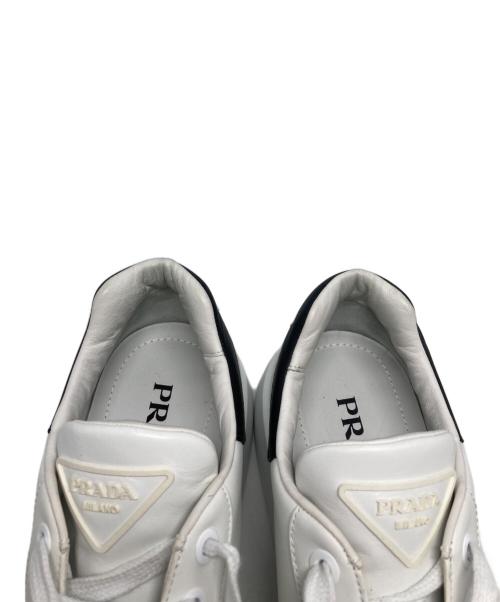 PRADA（プラダ）PRADA (プラダ) トライアングルロゴローカットスニーカー/4E3583 ホワイト サイズ:8の古着・服飾アイテム