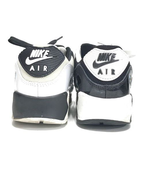 NIKE（ナイキ）NIKE (ナイキ) スニーカー ホワイト サイズ:US8/UK7/EUR41/BR39.5/26cmの古着・服飾アイテム