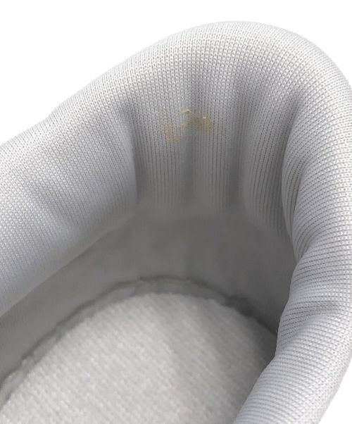 NIKE（ナイキ）NIKE (ナイキ) ローカットスニーカー ホワイト×グレー サイズ:US9/UK8/EUR42.5/27cmの古着・服飾アイテム