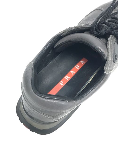 PRADA（プラダ）PRADA (プラダ) ローカットスニーカー グレー サイズ:34の古着・服飾アイテム