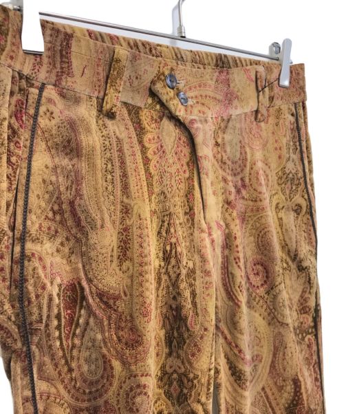 TMT（ティーエムティー）TMT (ティーエムティー) PAISLEY STRETCH-VELOUR TROUSER ベージュ サイズ:Ｓ 未使用品の古着・服飾アイテム