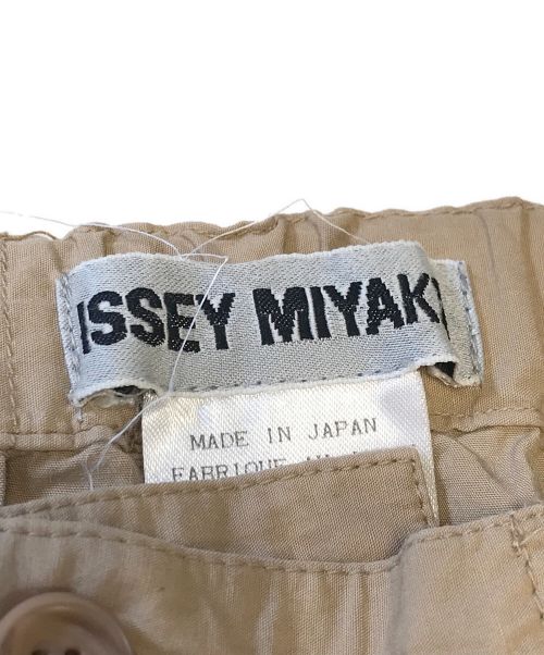 ISSEY MIYAKE（イッセイミヤケ）ISSEY MIYAKE (イッセイミヤケ) ワイドパンツ ベージュ サイズ:Ｓの古着・服飾アイテム