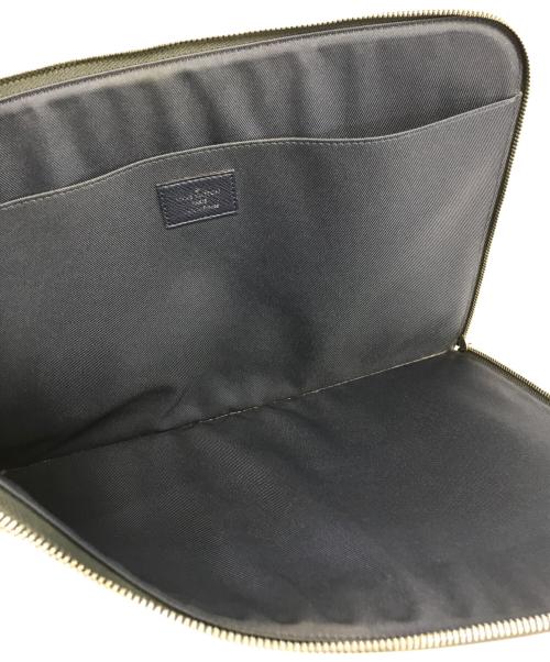 LOUIS VUITTON（ルイ ヴィトン）LOUIS VUITTON (ルイ ヴィトン) クラッチバッグ ネイビーの古着・服飾アイテム