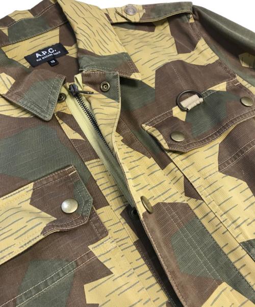 A.P.C.（アーペーセー）A.P.C. (アーペーセー) カモフラジャケット カーキ サイズ:XSの古着・服飾アイテム
