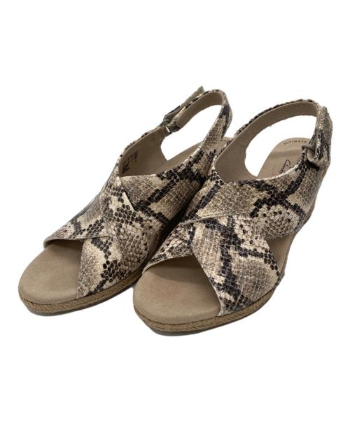 Collection by CLARKS（コレクション バイ クラークス）Collection by CLARKS (コレクション バイ クラークス) サンダル ベージュ サイズ:23.5の古着・服飾アイテム