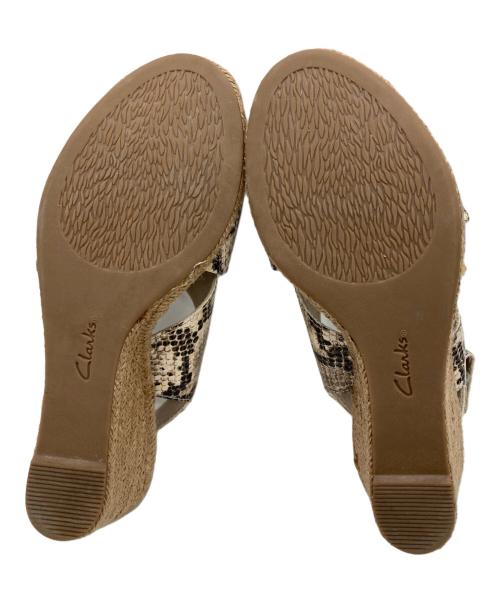 Collection by CLARKS（コレクション バイ クラークス）Collection by CLARKS (コレクション バイ クラークス) サンダル ベージュ サイズ:23.5の古着・服飾アイテム