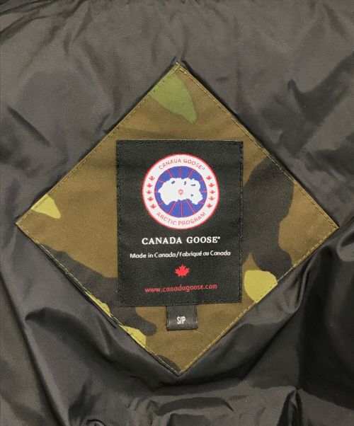 CANADA GOOSE（カナダグース）CANADA GOOSE (カナダグース) ダウンジャケット グリーン サイズ:Ｓの古着・服飾アイテム