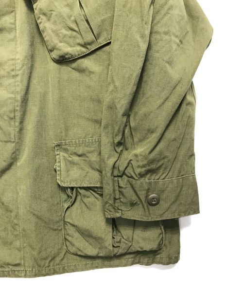 VINTAGE MILITARY（ヴィンテージ ミリタリー）VINTAGE MILITARY (ヴィンテージ ミリタリー) US ARMY ジャングルファティーグジャケット カーキ サイズ:MEDIUM-SHORTの古着・服飾アイテム