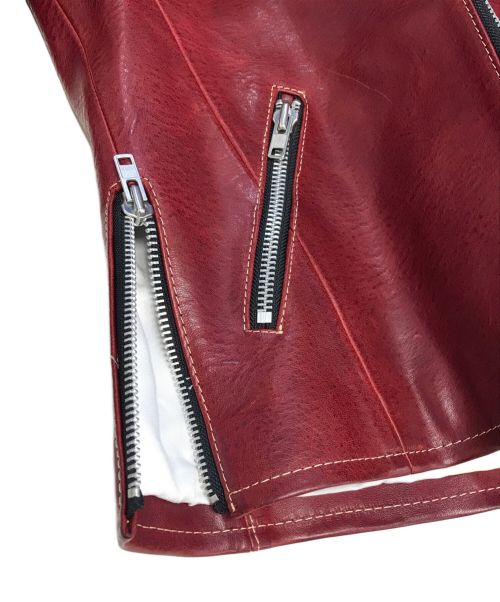 ISAMU KATAYAMA BACKLASH（イサムカタヤマ・バックラッシュ）ISAMU KATAYAMA BACKLASH (イサムカタヤマ・バックラッシュ) シングルライダースジャケット レッド サイズ:M 未使用品の古着・服飾アイテム