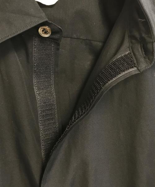 COMME des GARCONS HOMME PLUS（コムデギャルソンオムプリュス）COMME des GARCONS HOMME PLUS (コムデギャルソンオムプリュス) 比翼テープ長袖ロングシャツ ブラック サイズ:Sの古着・服飾アイテム