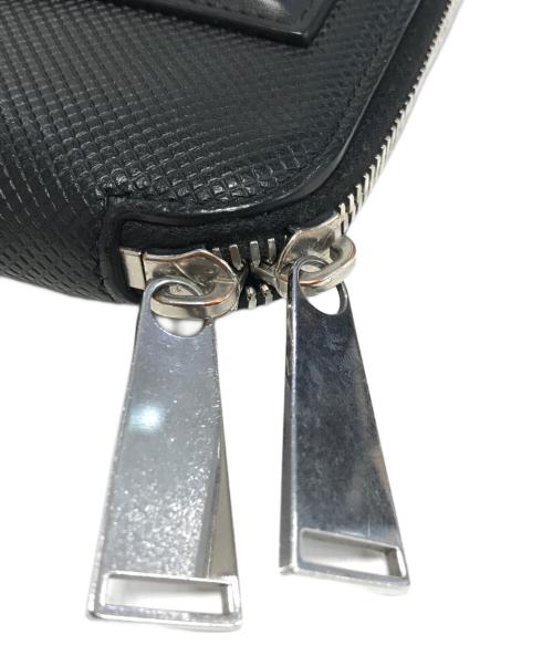 BOTTEGA VENETA（ボッテガベネタ）BOTTEGA VENETA (ボッテガベネタ) クラッチバッグ ブラックの古着・服飾アイテム