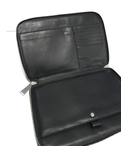 BOTTEGA VENETA（ボッテガベネタ）BOTTEGA VENETA (ボッテガベネタ) クラッチバッグ ブラックの古着・服飾アイテム