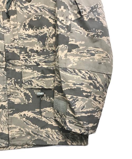 USAF（ユーエスエアフォース）USAF (ユーエスエーエフ) 00’sゴアテックスミリタリージャケット ベージュ サイズ:SMALL-REGULARの古着・服飾アイテム