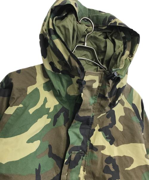 VINTAGE MILITARY（ヴィンテージ ミリタリー）VINTAGE MILITARY (ヴィンテージ ミリタリー) US ARMY COLD WEATHER CAMOUFLAGE PARKA カーキ サイズ:XLの古着・服飾アイテム