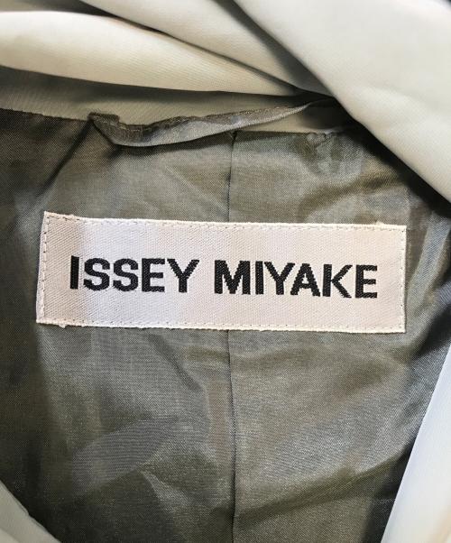 ISSEY MIYAKE（イッセイミヤケ）ISSEY MIYAKE (イッセイミヤケ) ダブルコート ブルー サイズ:2の古着・服飾アイテム