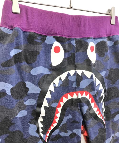 A BATHING APE（アベイシングエイプ）A BATHING APE (ア ベイシング エイプ) クレイジー カモ シャーク スウェットショーツ オレンジ サイズ:Sの古着・服飾アイテム