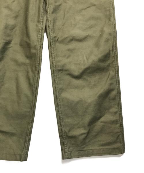 HYKE（ハイク）HYKE (ハイク) BACK SATIN BAKER PANTS カーキ サイズ:1 未使用品の古着・服飾アイテム