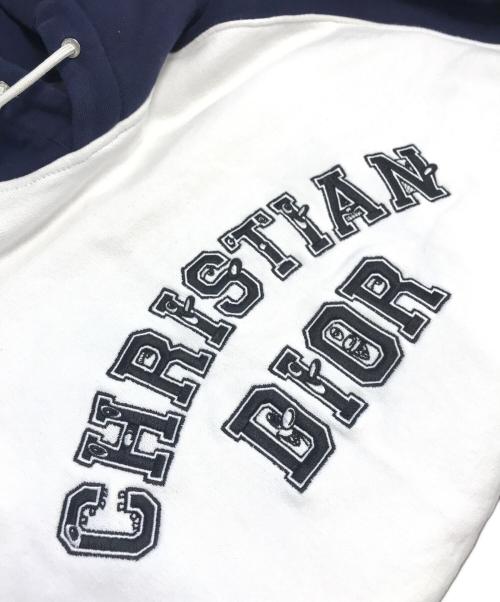 Christian Dior（クリスチャン ディオール）Christian Dior (クリスチャン ディオール) 刺繍ロゴプルオーバーパーカー ホワイト サイズ:XXLの古着・服飾アイテム